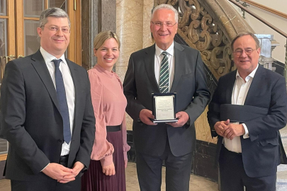 Bavyera Türk Toplumu’ndan İçişleri Bakanı Joachim Herrmann’a Liyakat Ödülü