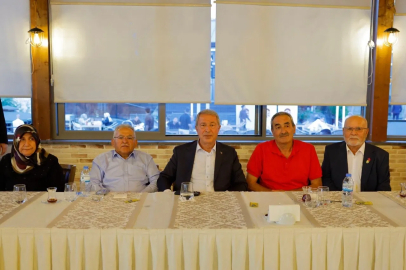 Kayseri protokolüö şehit aileleriye buluştu